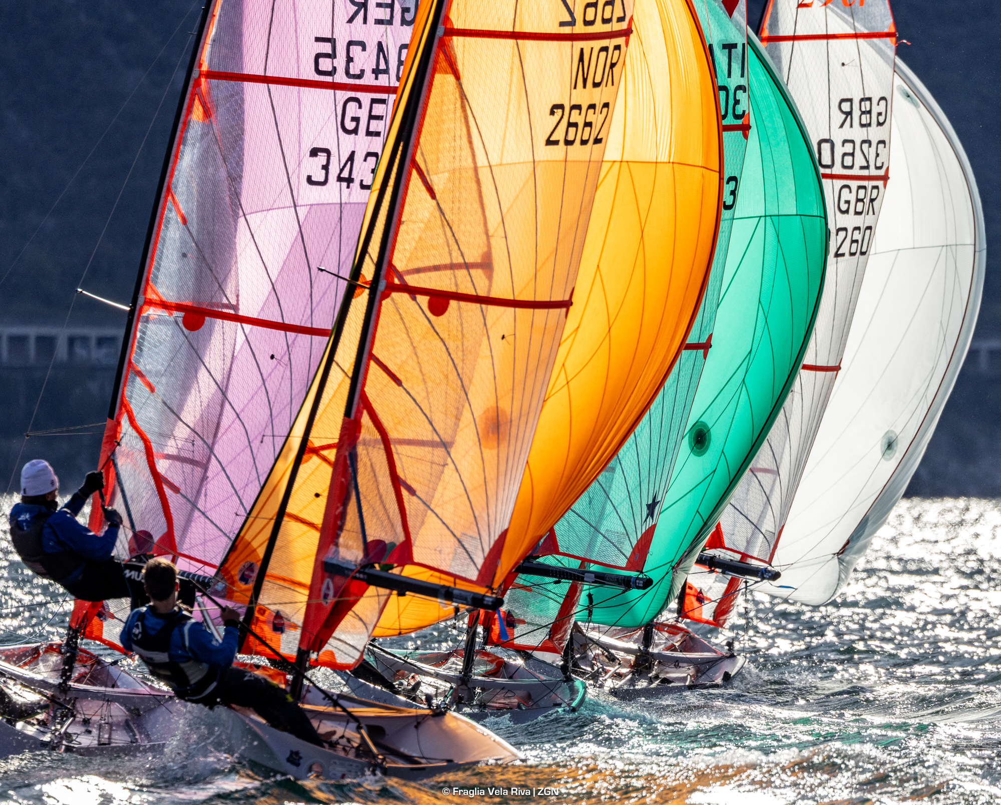 Cambio di leadership alla vigilia della giornata conclusiva delle 29er EuroCup 2025 - The Finals